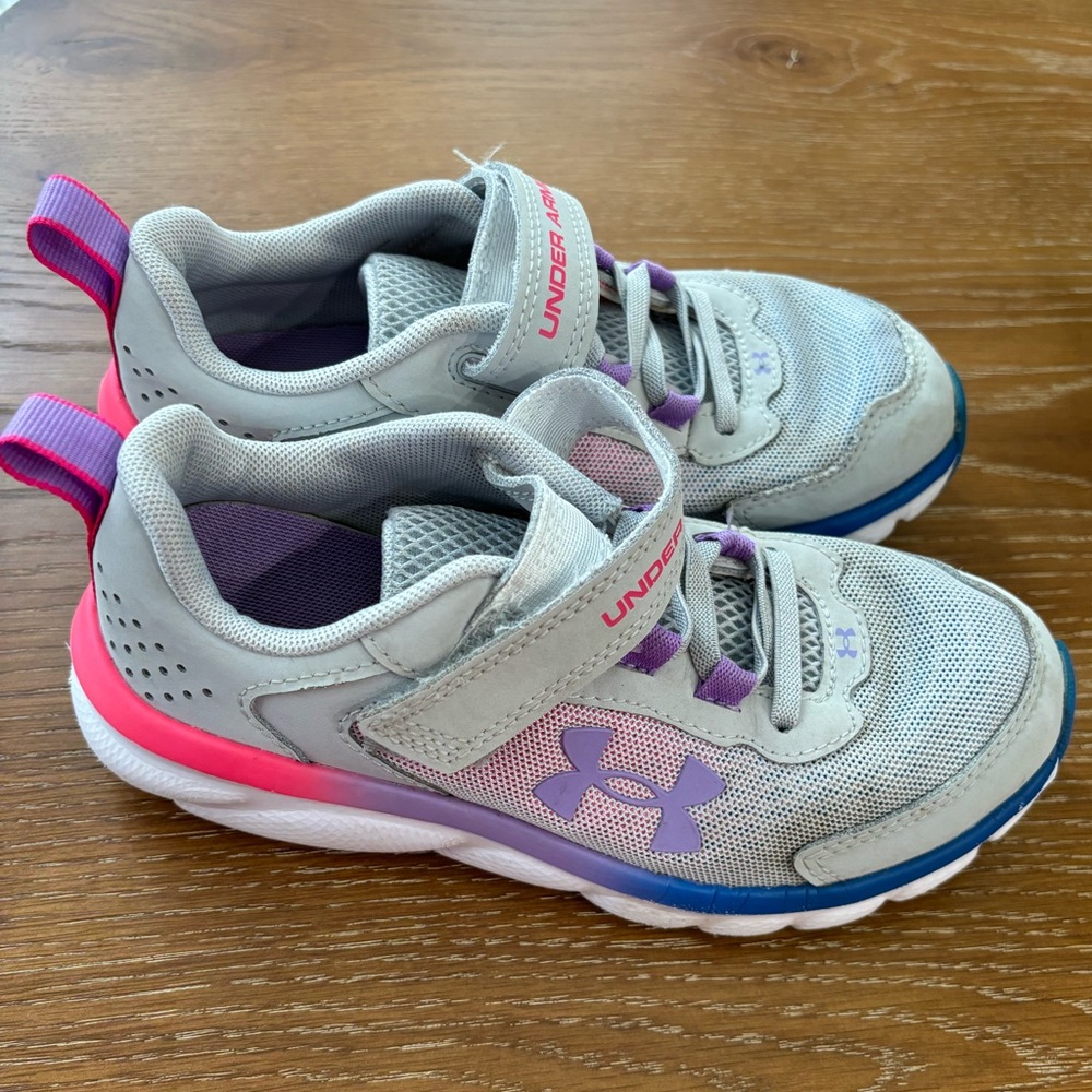 Girls under armour shoes size 1